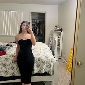 Elegant Black Strapless Dress